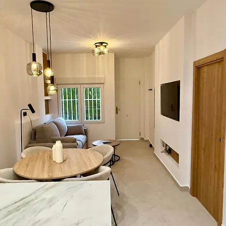 Santa Barbara Ground Floor Luxury Appartamento *